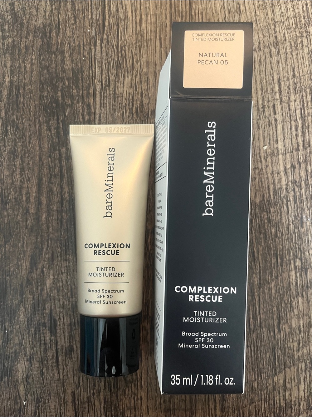bareMinerals Complexion Rescue Tinted Moisturizer - Natural Pecan 05